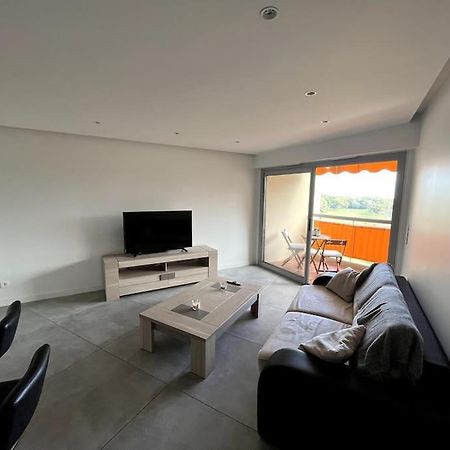 Appartement 2 Pieces Vue Mer, A Proximite De Tout Mandelieu Exterior foto